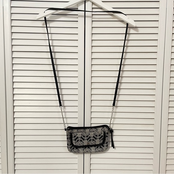 Steve Madden Black Paisley Crossbody Purse Bag Mini Small White Hearts Chain - Picture 2 of 10